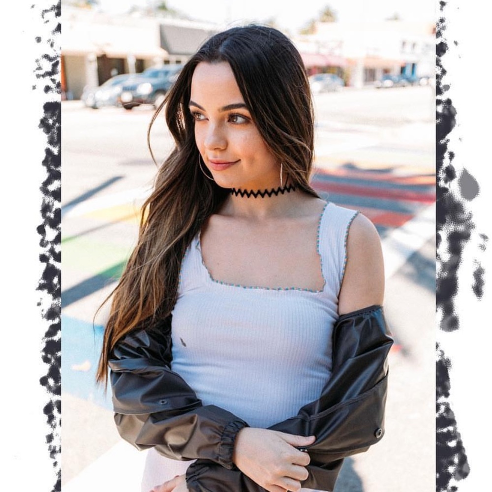 Ribbed Straight Neck Crop Top